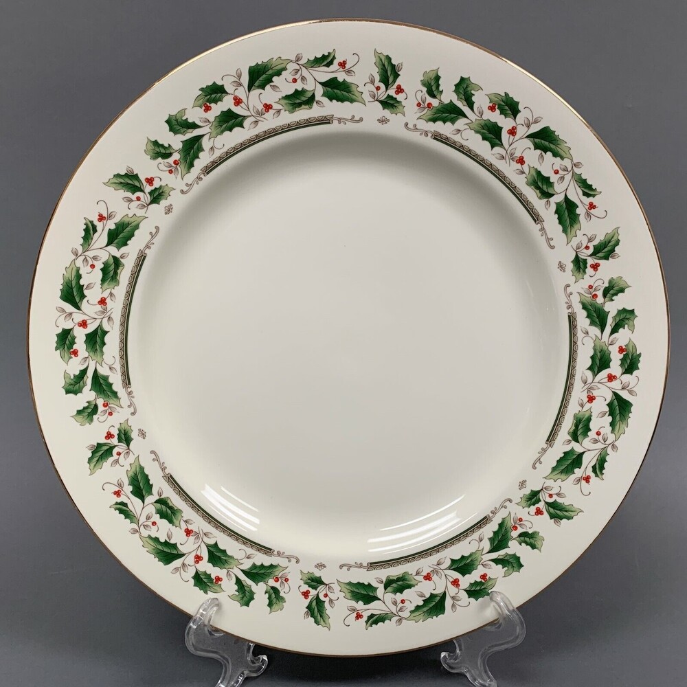 Royal Limited Holly Holiday‎ Chop Charger Plate Gold Trim Berries Japan